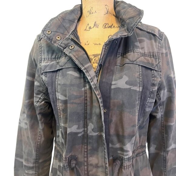 American Eagle Boho Distressed Camo Jacket XS - Picture 4 of 12